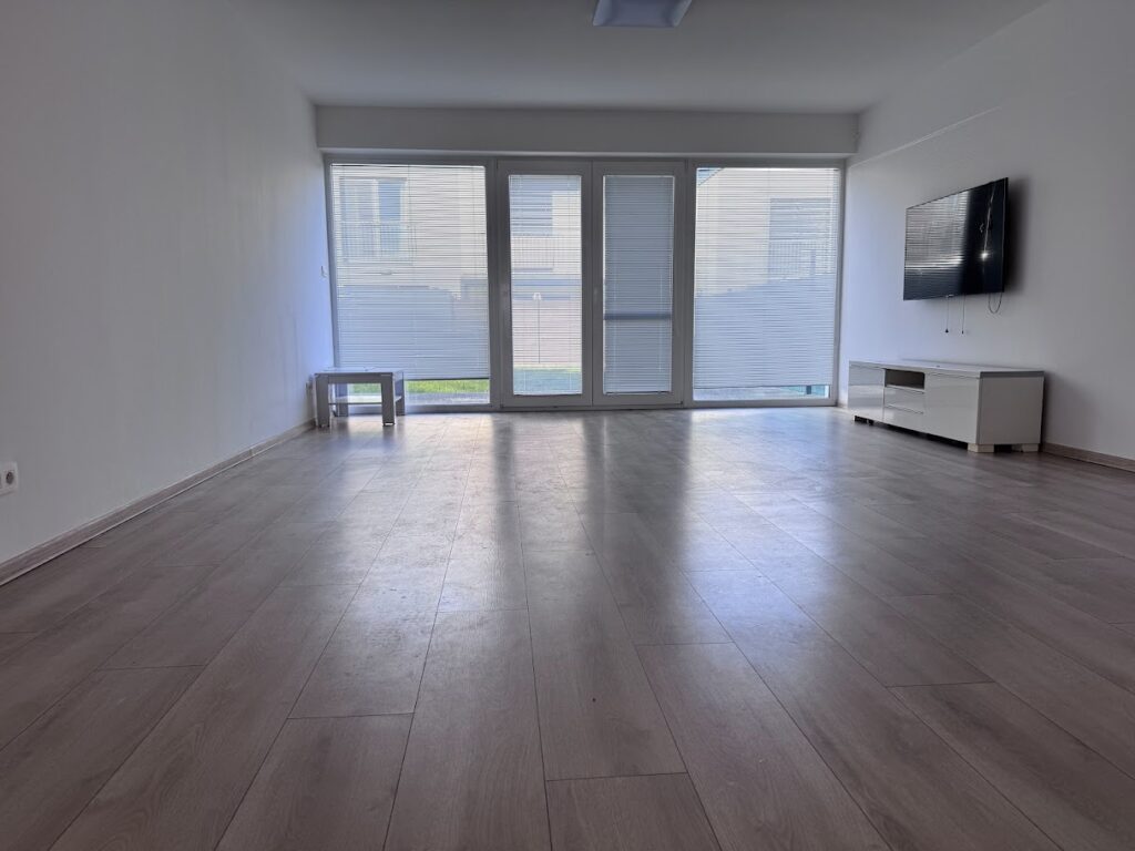 Dom na predaj – 3-izbový rodinný dom na Vrabčej ulici v Senci 4 dom na predaj 3 izbový tehelňa