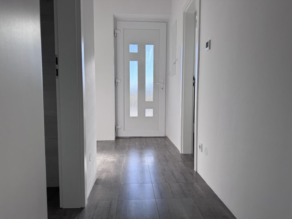 Dom na predaj – 3-izbový rodinný dom na Vrabčej ulici v Senci 3 dom na predaj 3 izbový tehelňa