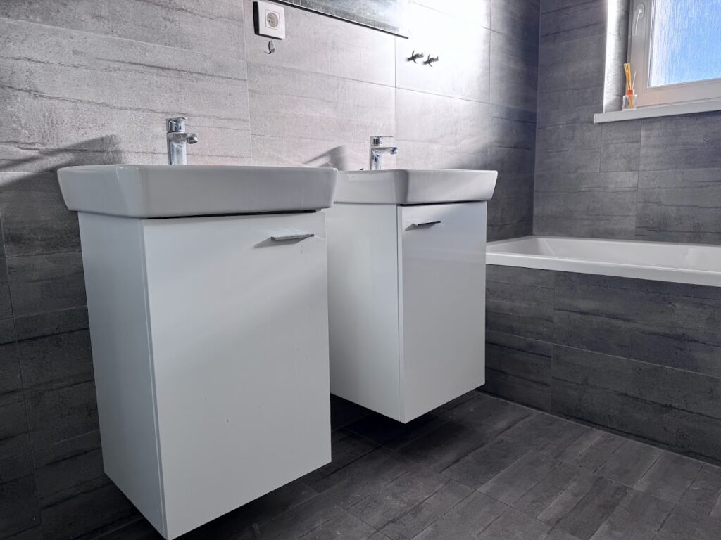 Dom na predaj – 3-izbový rodinný dom na Vrabčej ulici v Senci 8 dom na predaj 3 izbový tehelňa