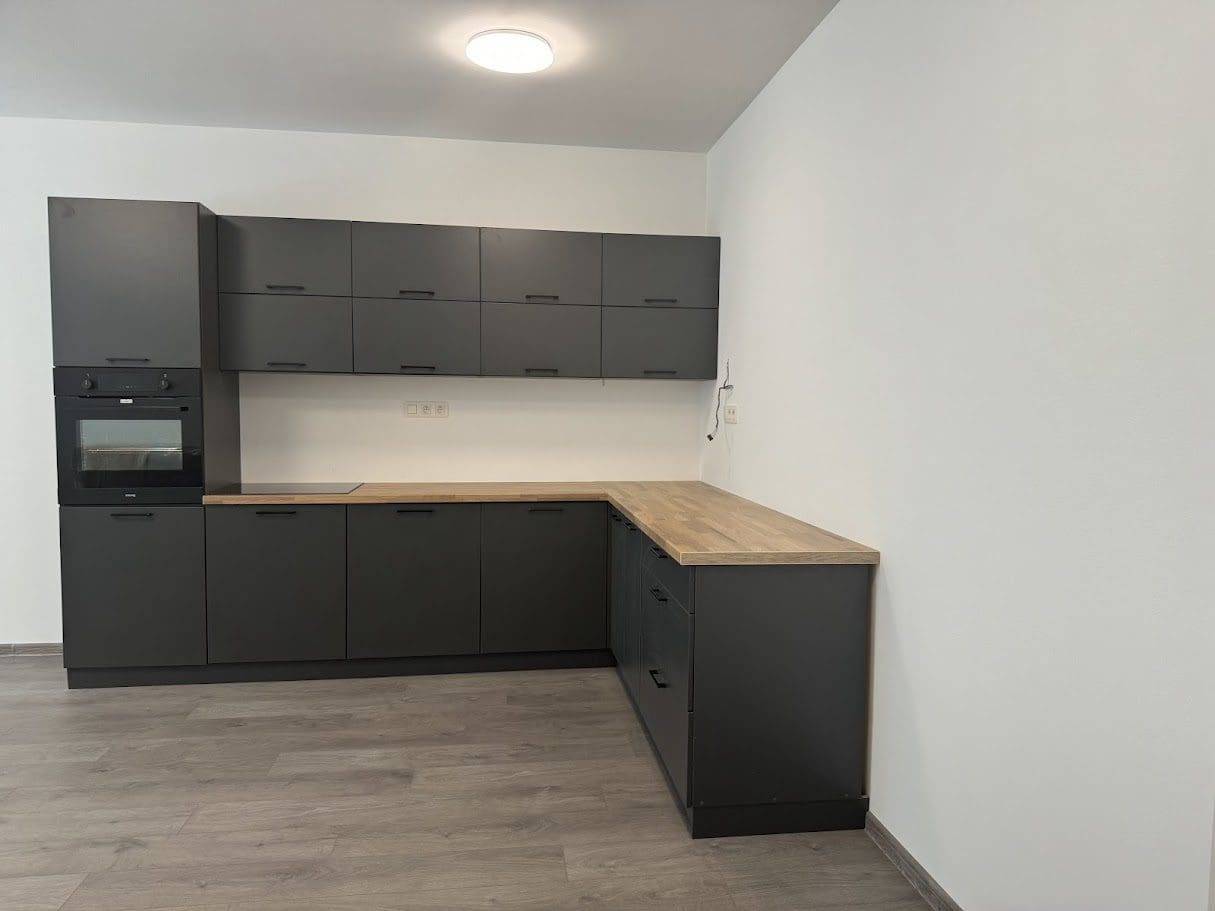 Predaj 3 izbového rodinného domu na Vrabčej ulici v Senci